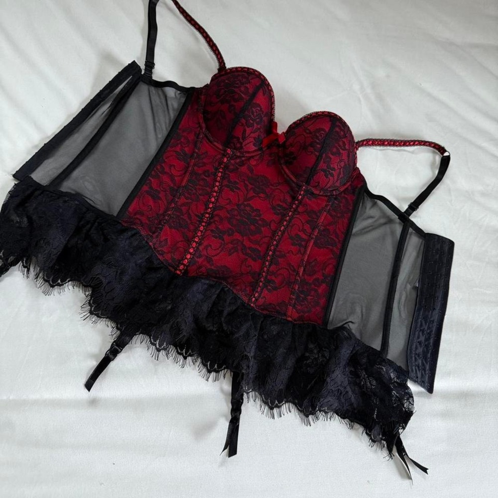 Y2K red and black lace corset top Baci size medium - Picture 3 of 5